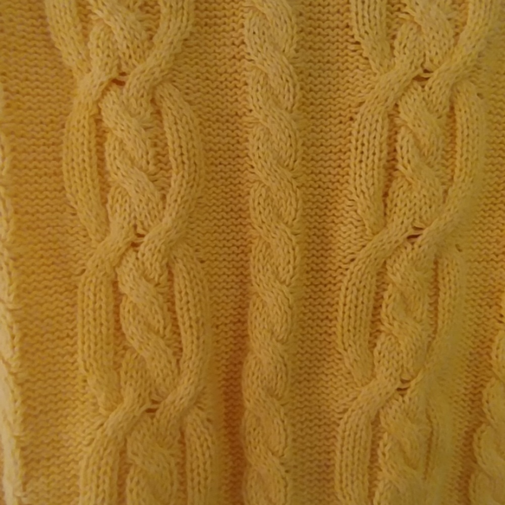 Liz & Co. Cable Knit Sweater - Picture 5 of 5
